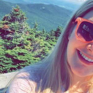 Meet your Posher, Brooke